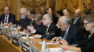 El canciller Faurie participó en París de la reunión de la OCDE