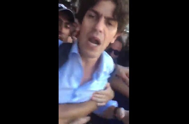 Repudiable: agredieron a Martín Lousteau en una protesta contra la reforma jubilatoria del Bapro