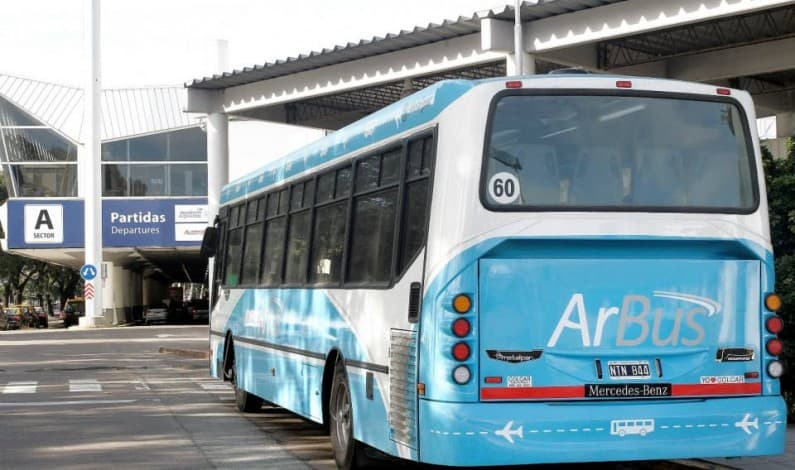 El Gobierno cerró la firma ArBus, que conectaba con colectivos los aeropuertos de Ezeiza y Aeroparque