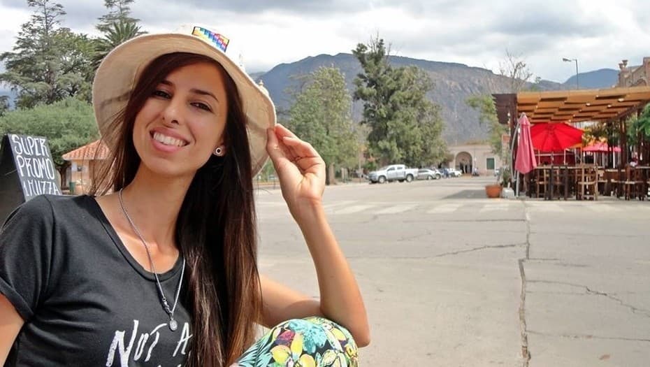 Misterio en Villa Tesei: entran a un negocio, amordazan a una joven y la asesinan