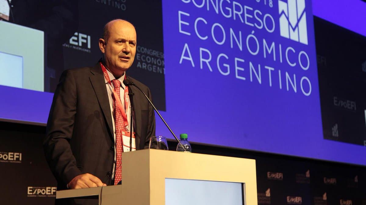 Dólar: Federico Sturzenegger no permitirá «depreciaciones significativas» del peso