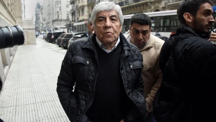 La maniobra de Hugo Moyano en OCA: supuesto desvío de millonarios fondos a Camioneros