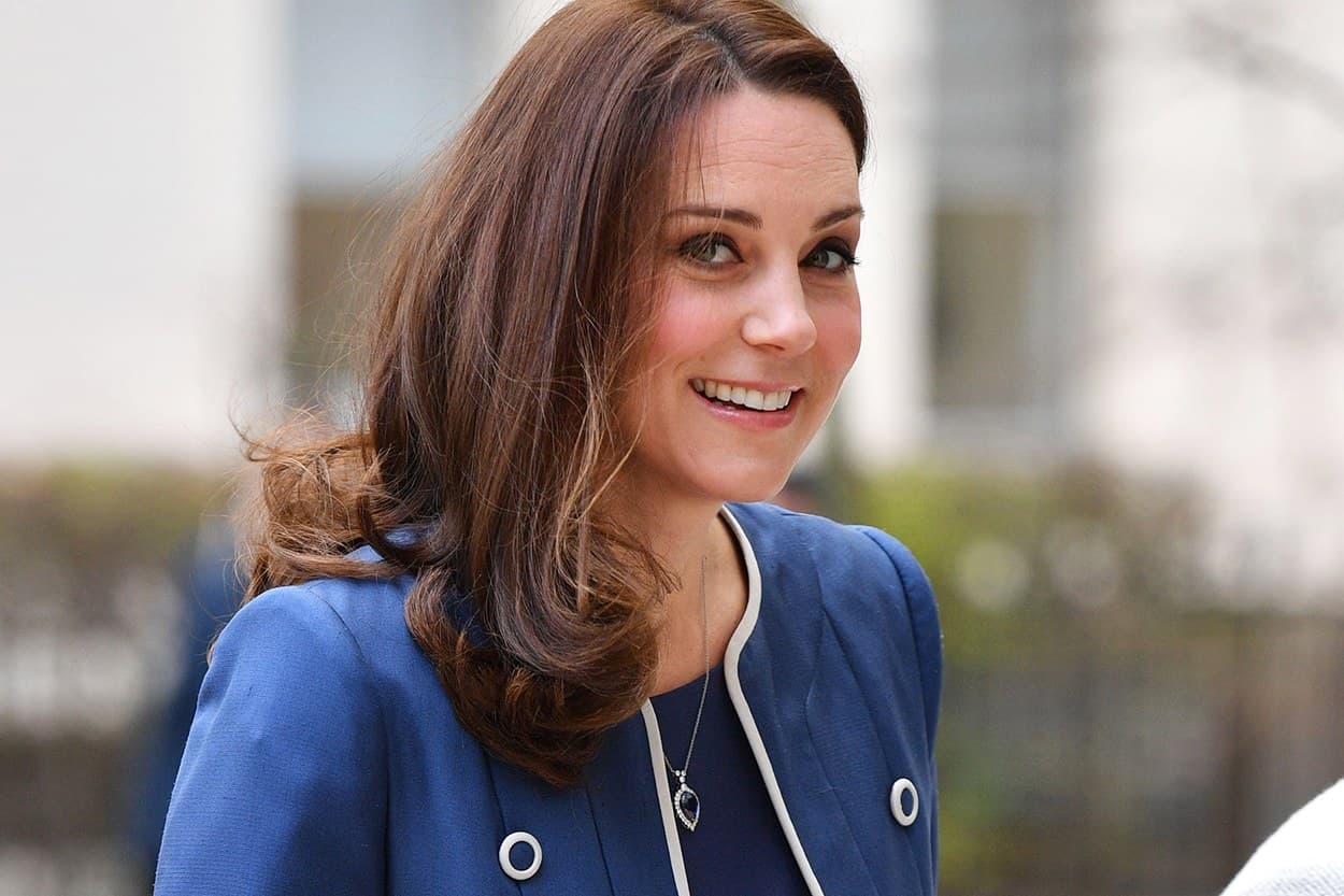 Se agranda la familia real inglesa: Kate Middleton dio a luz a un varón