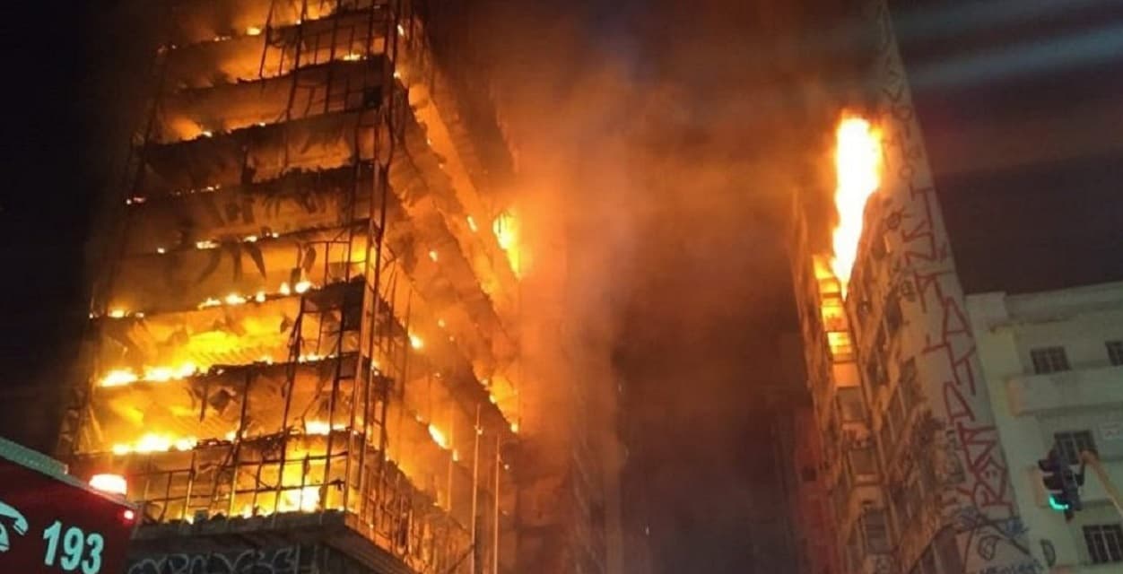 Feroz incendio en Sao Paulo: hay al menos un muerto y varios desaparecidos
