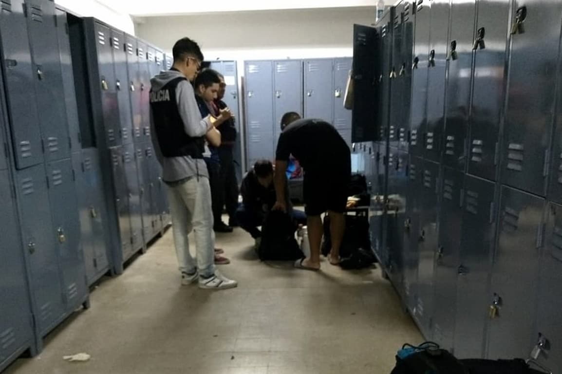 Allanan la comisaría 33° de la policía de la ciudad por robo de una importante suma de dinero: hay efectivos detenidos
