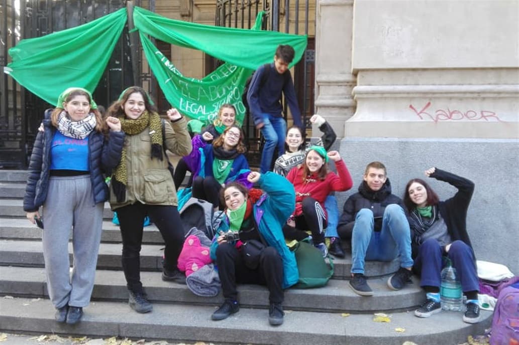 Aborto: tras la aprobación en Diputados, levantan las tomas en el Nacional Buenos Aires y el Pellegrini