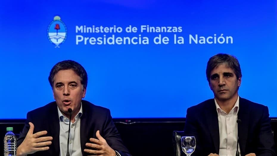 El Banco Central lanza nuevas medidas para frenar el alza del dólar