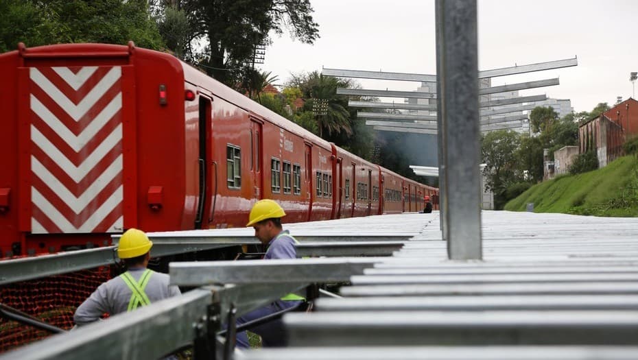 El Belgrano Norte suma estaciones pero todavía no completa el recorrido y hay quejas