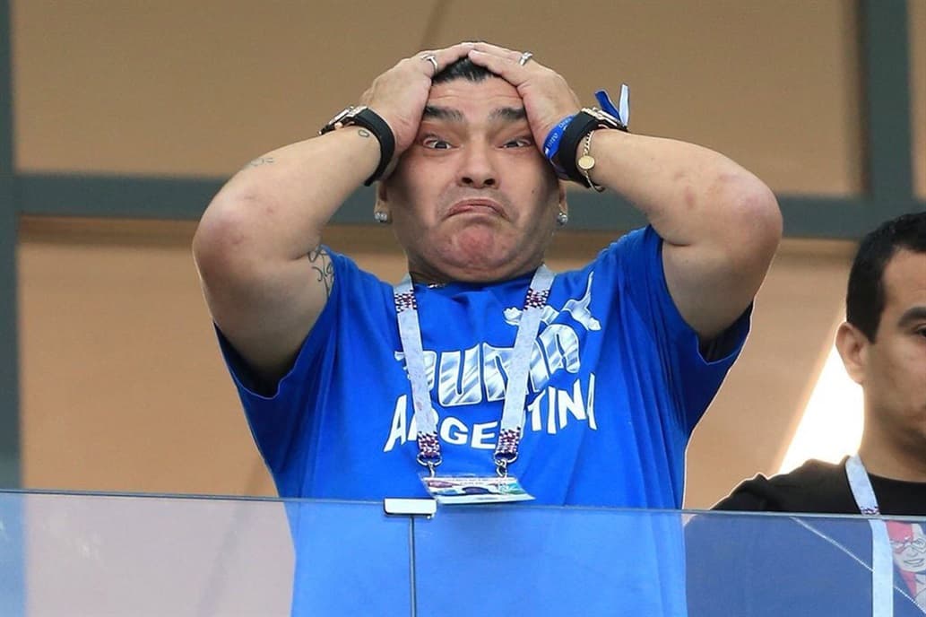 Diego Maradona apuntó contra la FIFA por el arbitraje del duelo entre Inglaterra y Colombia: «Fue un robo monumental»