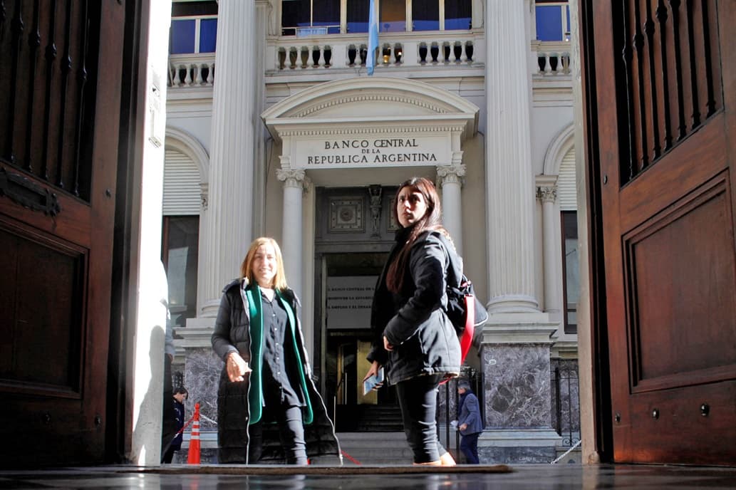 Hasta mañana se pueden comprar Letes en dólares, una de las grandes oportunidades de inversión del año