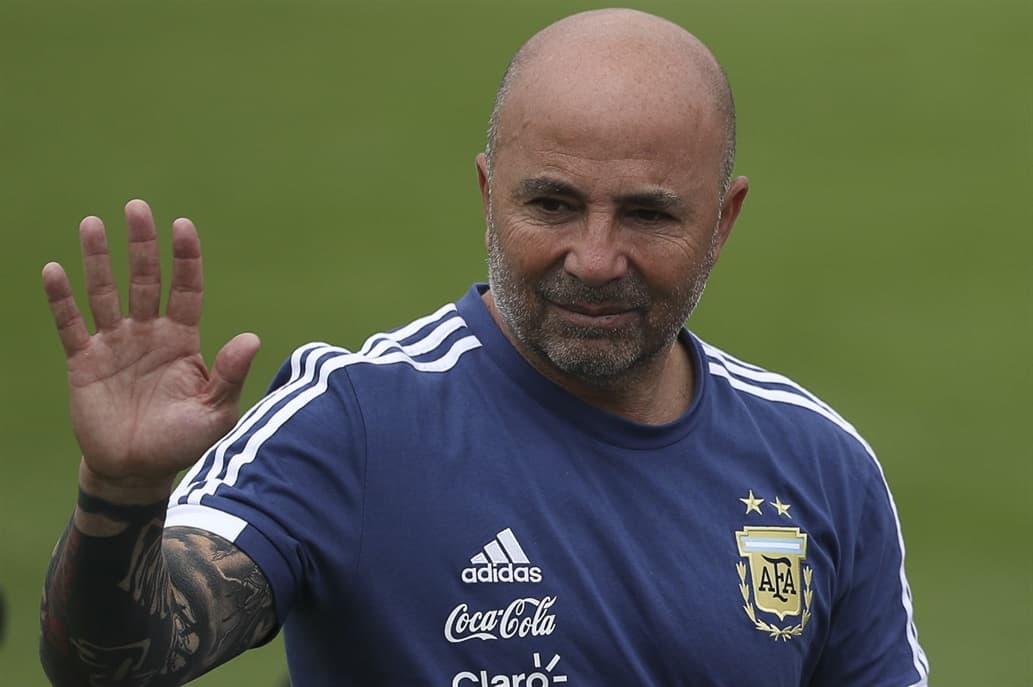 Tres días de una negociación silenciosa y millones de dólares en juego: los números de la salida de Sampaoli