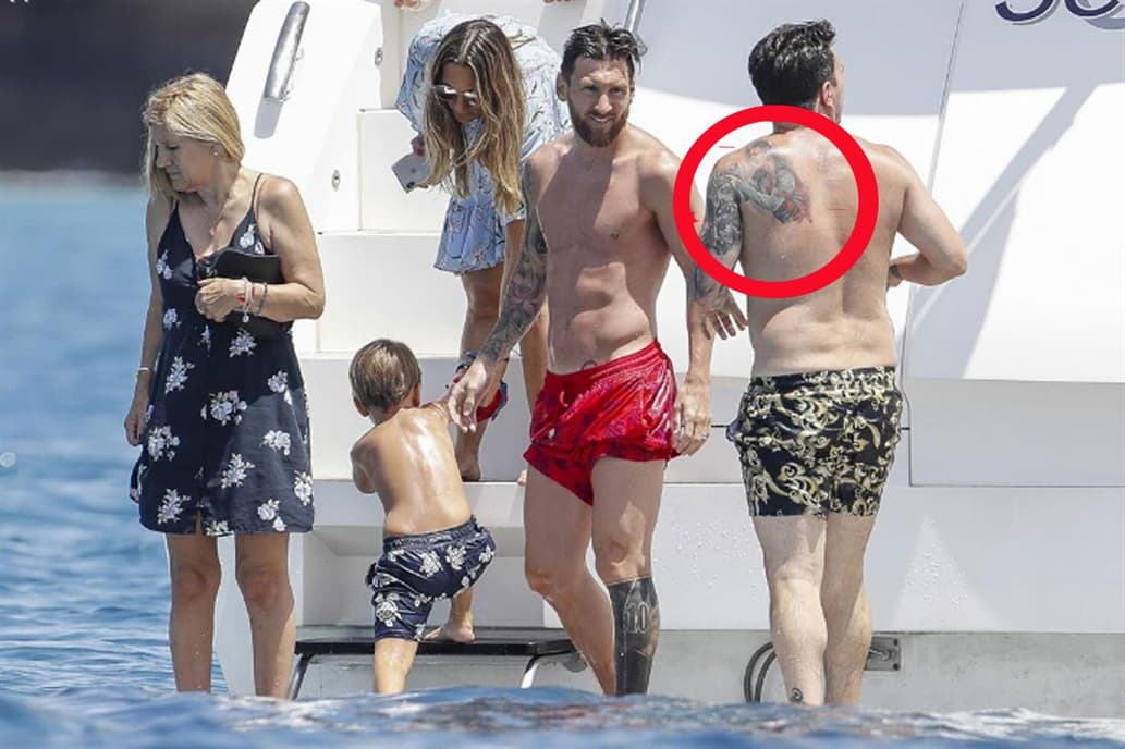 Locura por Leo Messi: el descontrol de los fanáticos en una playa de Ibiza y el tatuaje que le dedicó su hermano