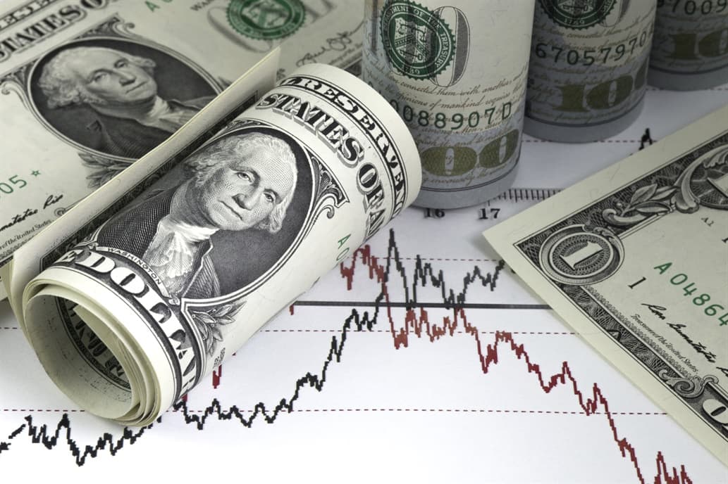 El dólar volvió a bajar y cerró en su menor valor en una semana