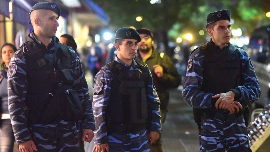 Refuerzan los puntos más calientes del Conurbano con 12 mil policías