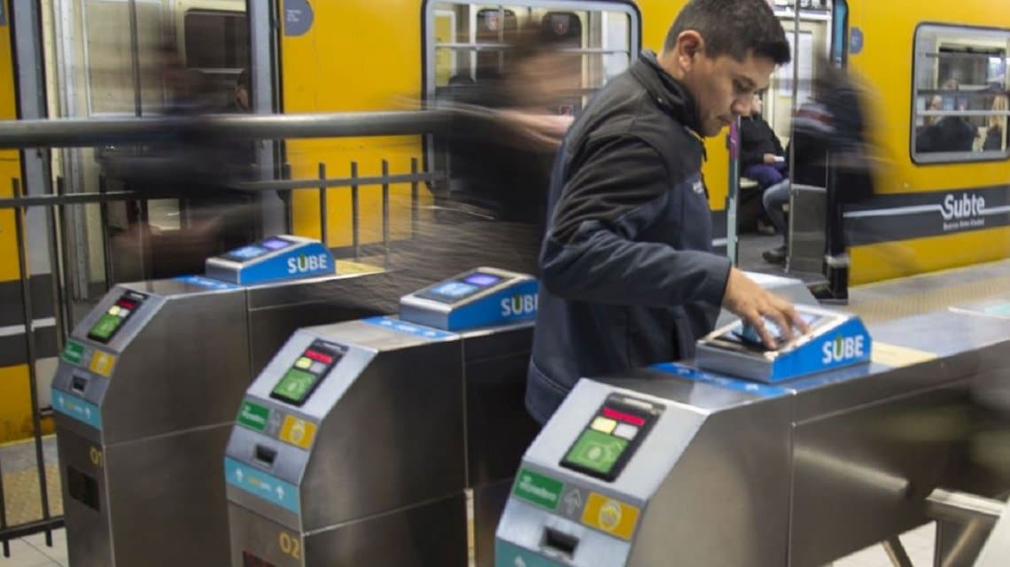 Aumenta el subte: a partir de este martes costará $13,50