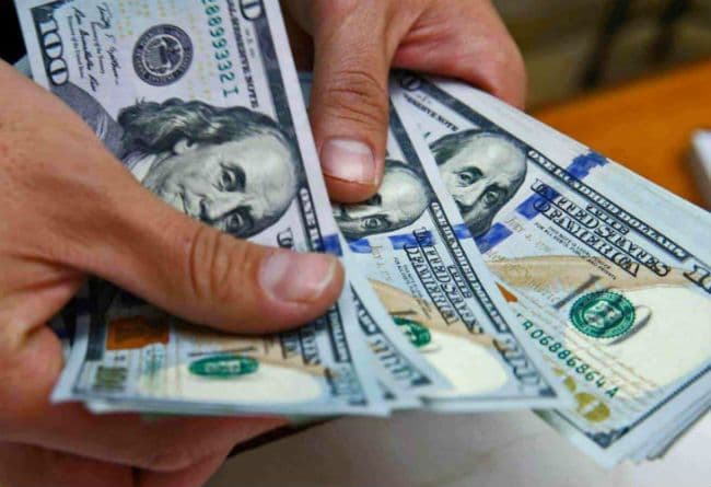 Cuáles son las razones por las que sube el dólar