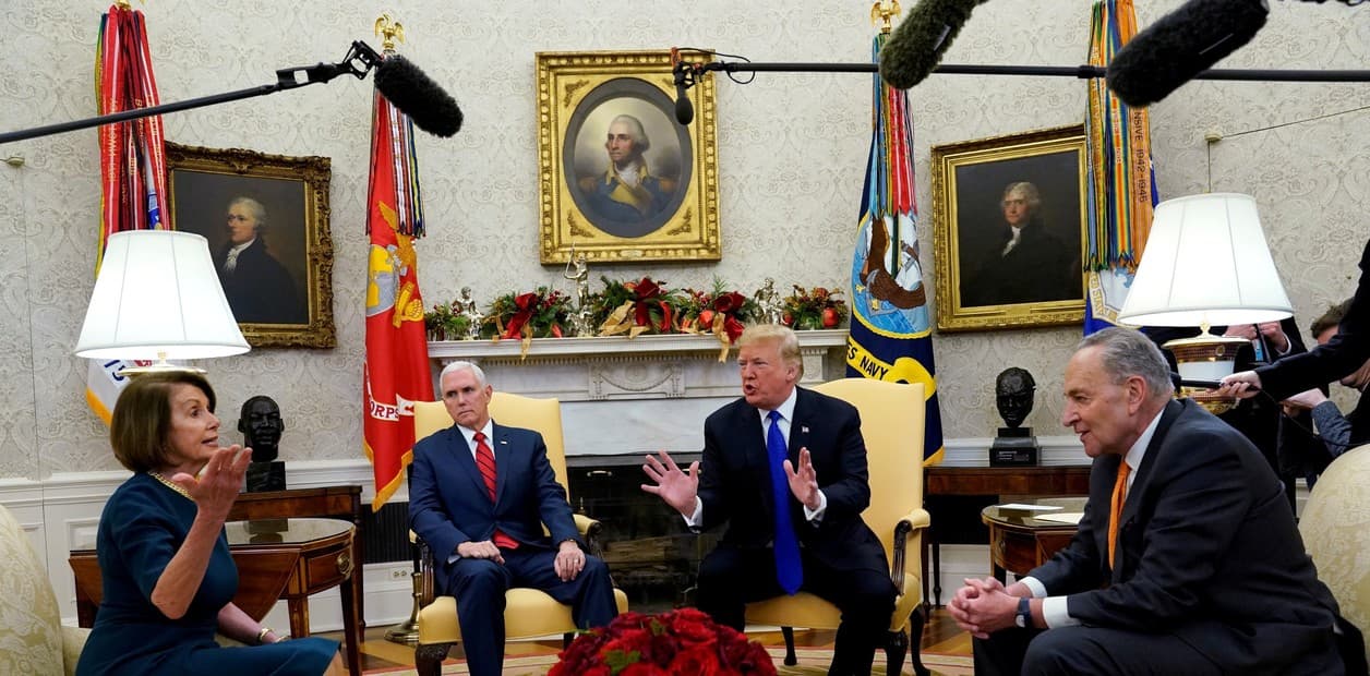 Donald Trump a los gritos con los demócratas en la Oficina Oval y por TV