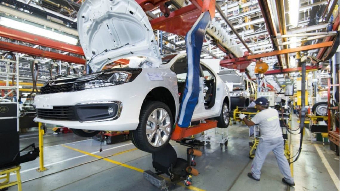 La producción de autos cayó más de 48% en 2019: fue el menor nivel de los últimos 10 años