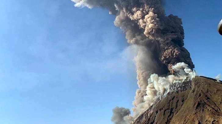 Italia: al menos un muerto y un herido por la erupción del volcán Strómboli