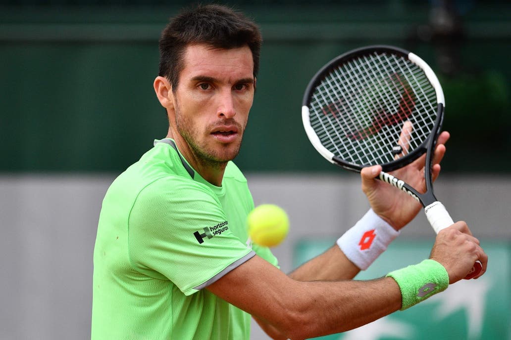 Leo Mayer desparramó a su rival y Guido Pella le dedicó el triunfo a su novia: las perlas de los argentinos en Wimbledon