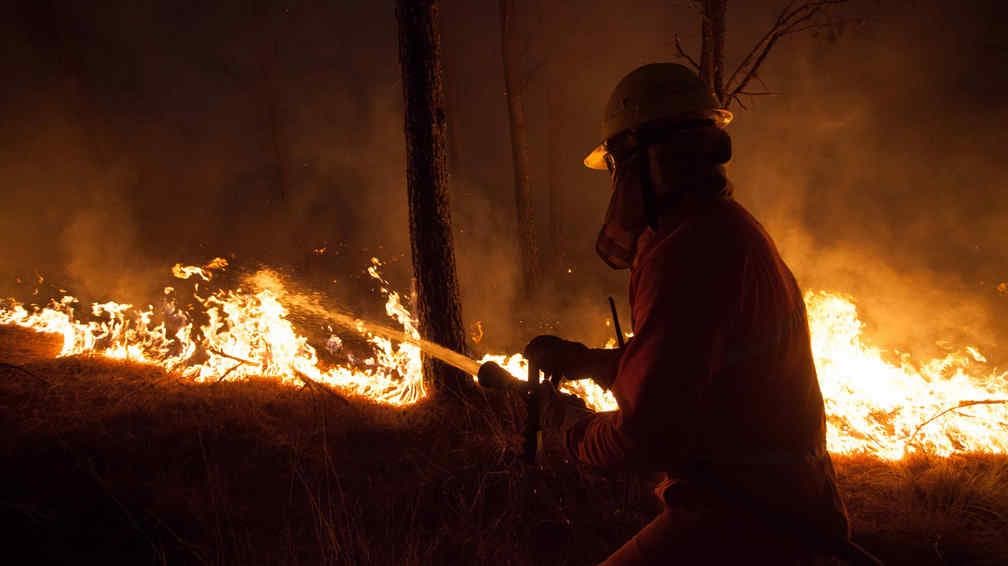 Córdoba bajo fuego: 50 evacuados por un incendio de más de 8 kilómetros
