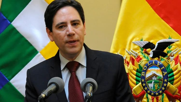 El vocal del Tribunal Supremo Electoral de Bolivia dijo que las elecciones no podrán celebrarse antes del 20 de enero