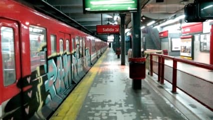 La Línea B del Subte está interrumpida hasta las 13 por «agresiones al personal»