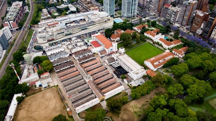 Hoy se debatirá la polémica ley que permitirá construir torres de 150 metros en un espacio histórico de la Ciudad de Buenos Aires