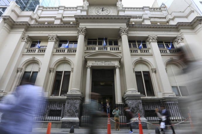 Los fondos repatriados deberán depositarse en una caja de ahorro especial