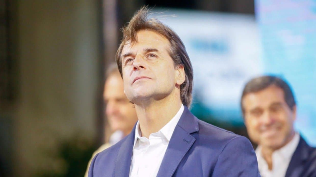 Uruguay: detienen a la esposa de un ministro de Lacalle Pou por el caso Odebrecht