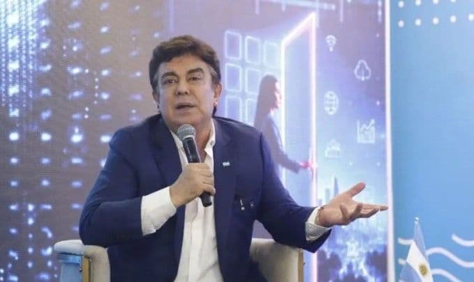 La FAM lanzó un programa federal gratuito de IA, comunicación digital y ciudades inteligentes para los jóvenes