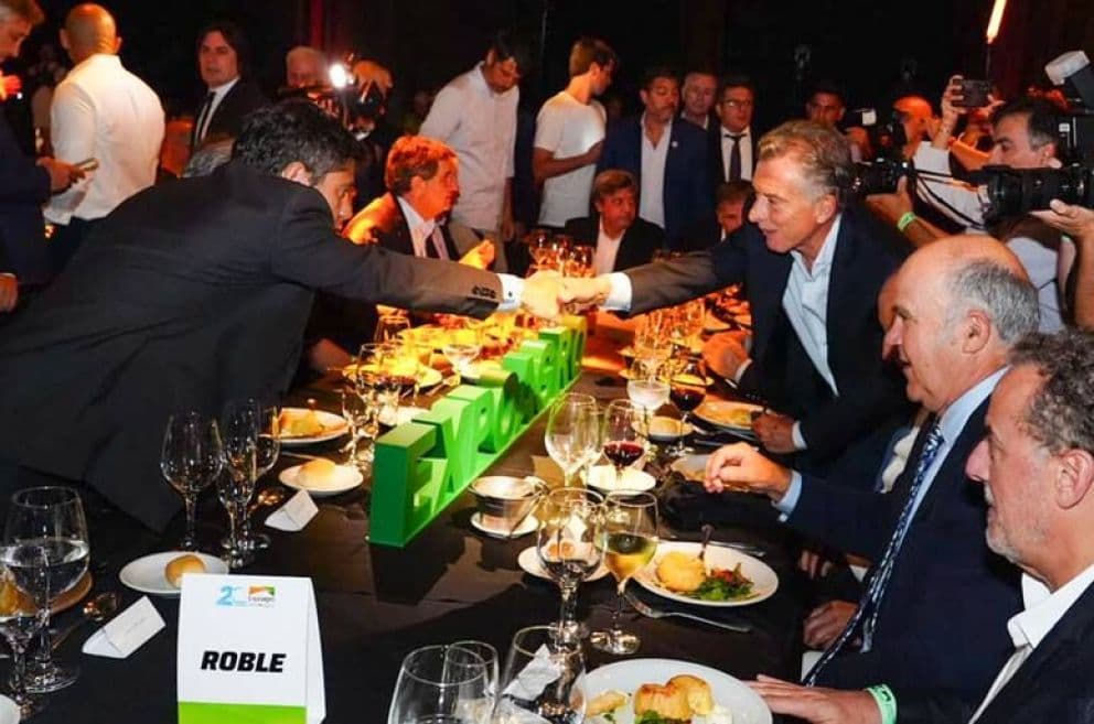 Featured image for: Mauricio Macri habló de su saludo con Kicillof y aseguró que "hace rato que no habla con Milei"
