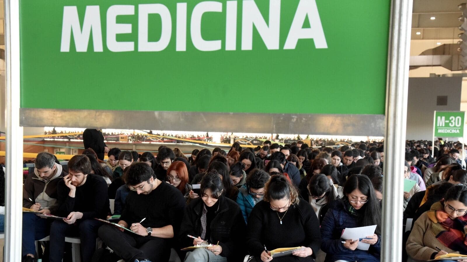 Featured image for: El Gobierno aprobó el nuevo examen de residencias médicas: cómo será y cuáles son los requisitos