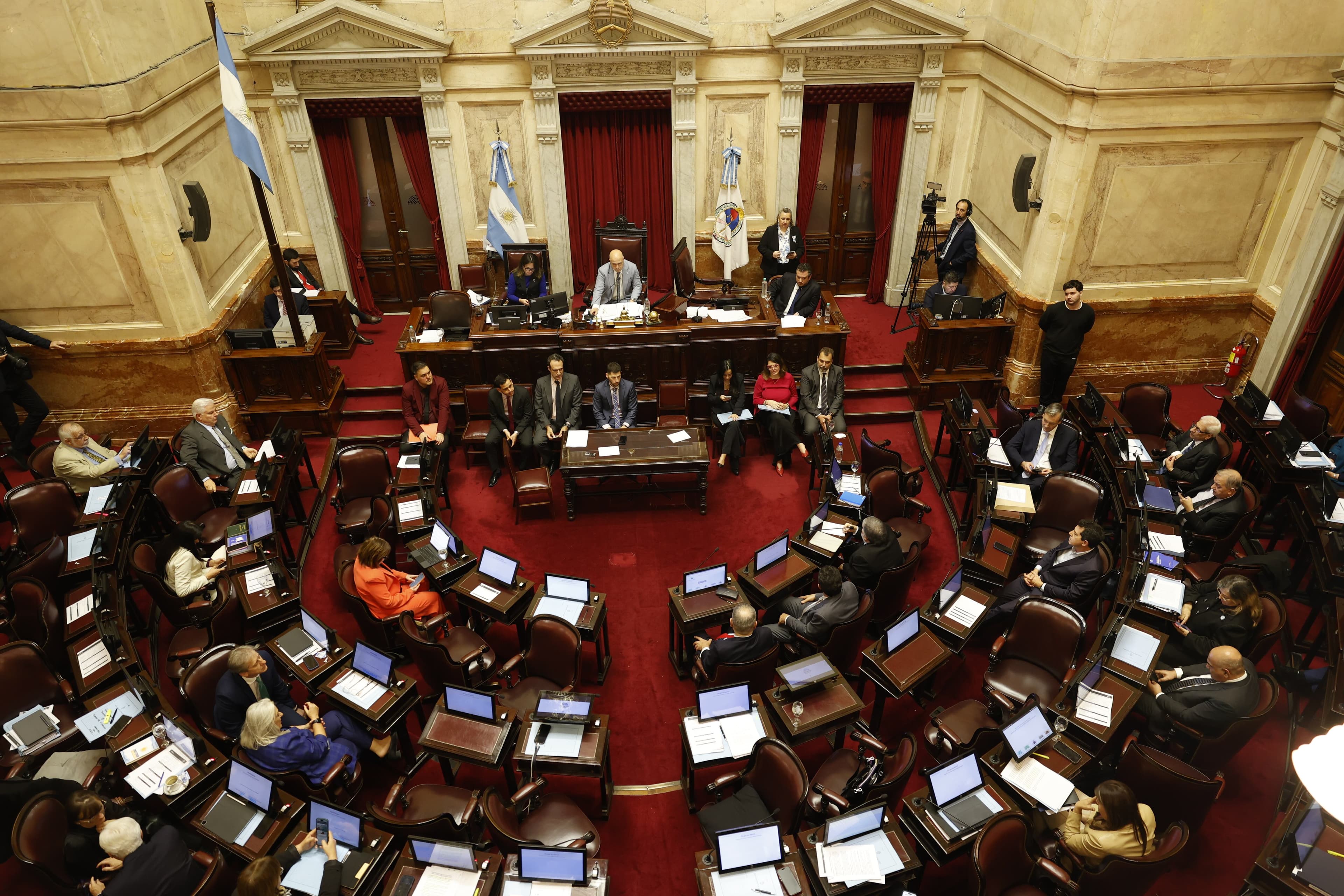 Featured image for: El Gobierno busca una sesión en el Senado en medio del Mundial para reforma electoral y super RIGI
