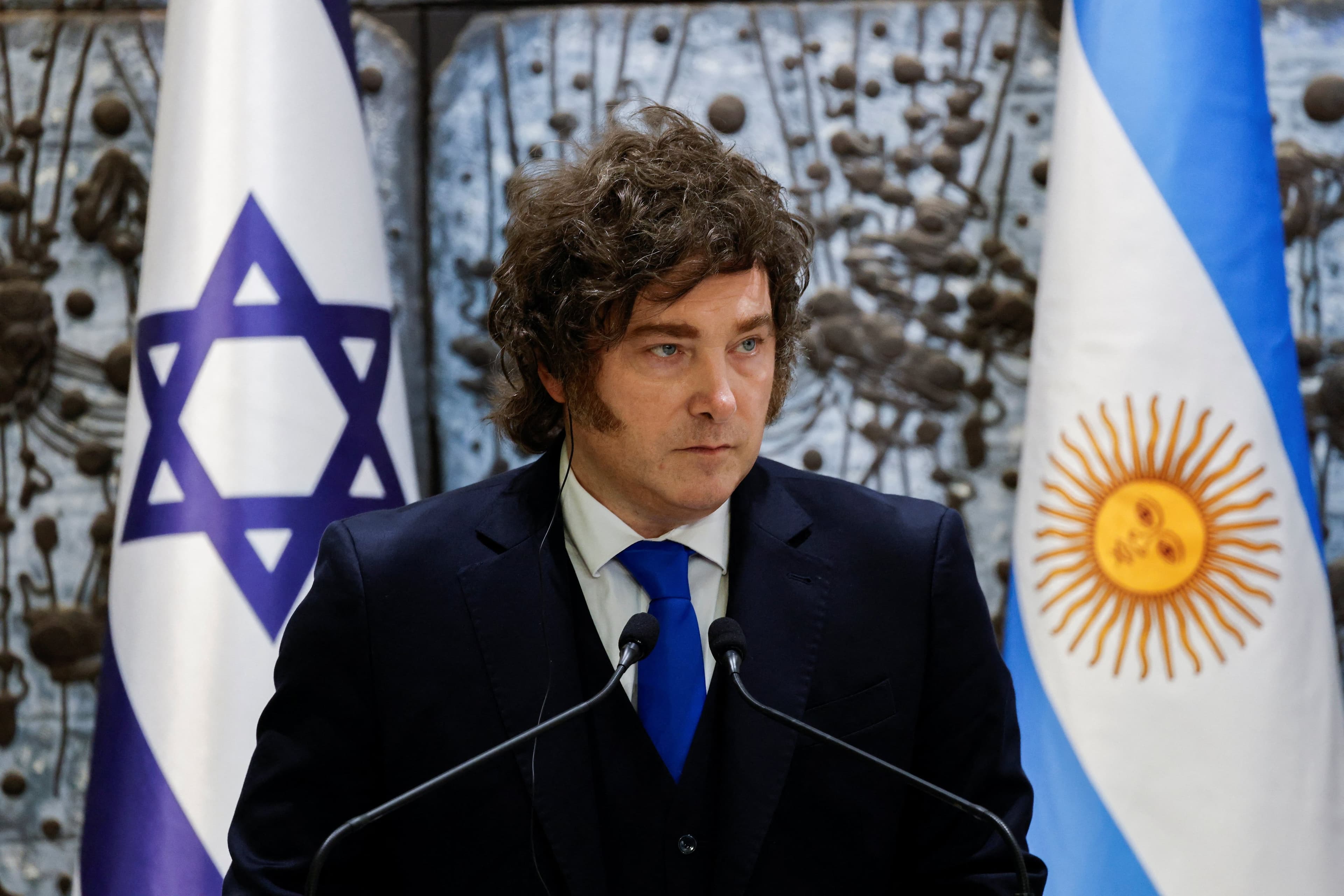 Featured image for: Javier Milei anunció el envío de la reforma electoral: incluirá la eliminación de las PASO, cambios en el financiamiento y Ficha Limpia