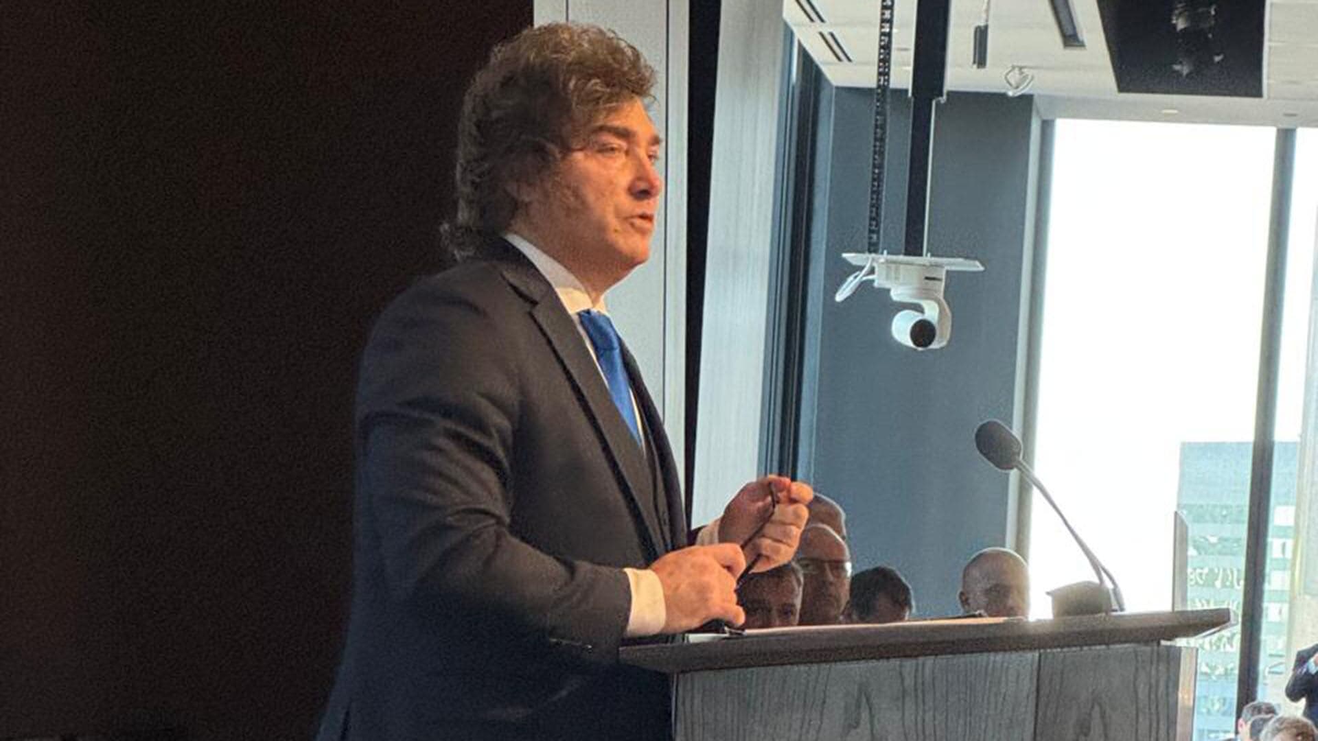 Featured image for: Javier Milei reiteró su ataque a los empresarios Rocca y Madanes Quintanilla en Nueva York: “Atacaron a los argentinos en connivencia con políticos ladrones”