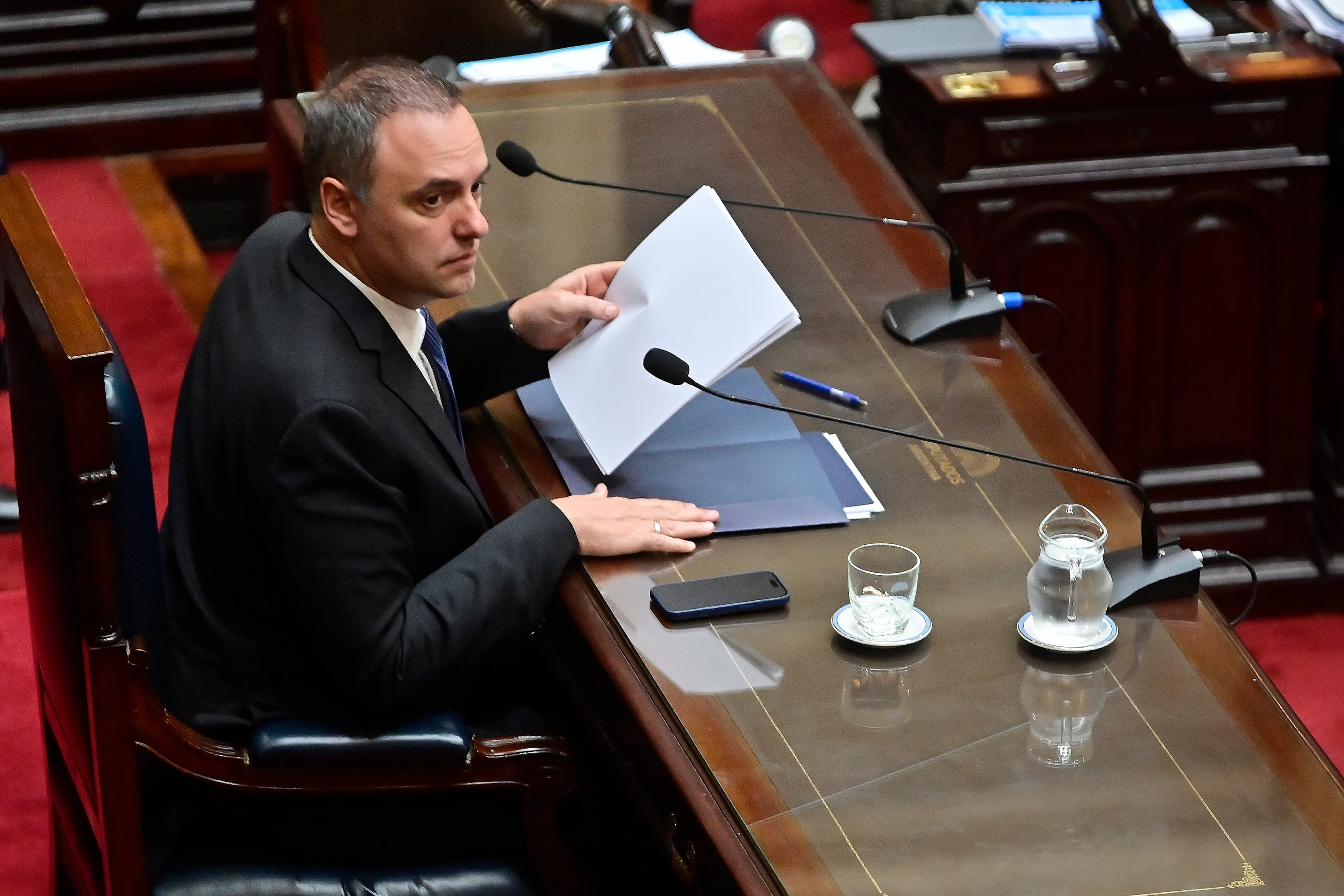 Featured image for: Los dialoguistas en Diputados esperan al Senado para avanzar en la interpelación a Manuel Adorni