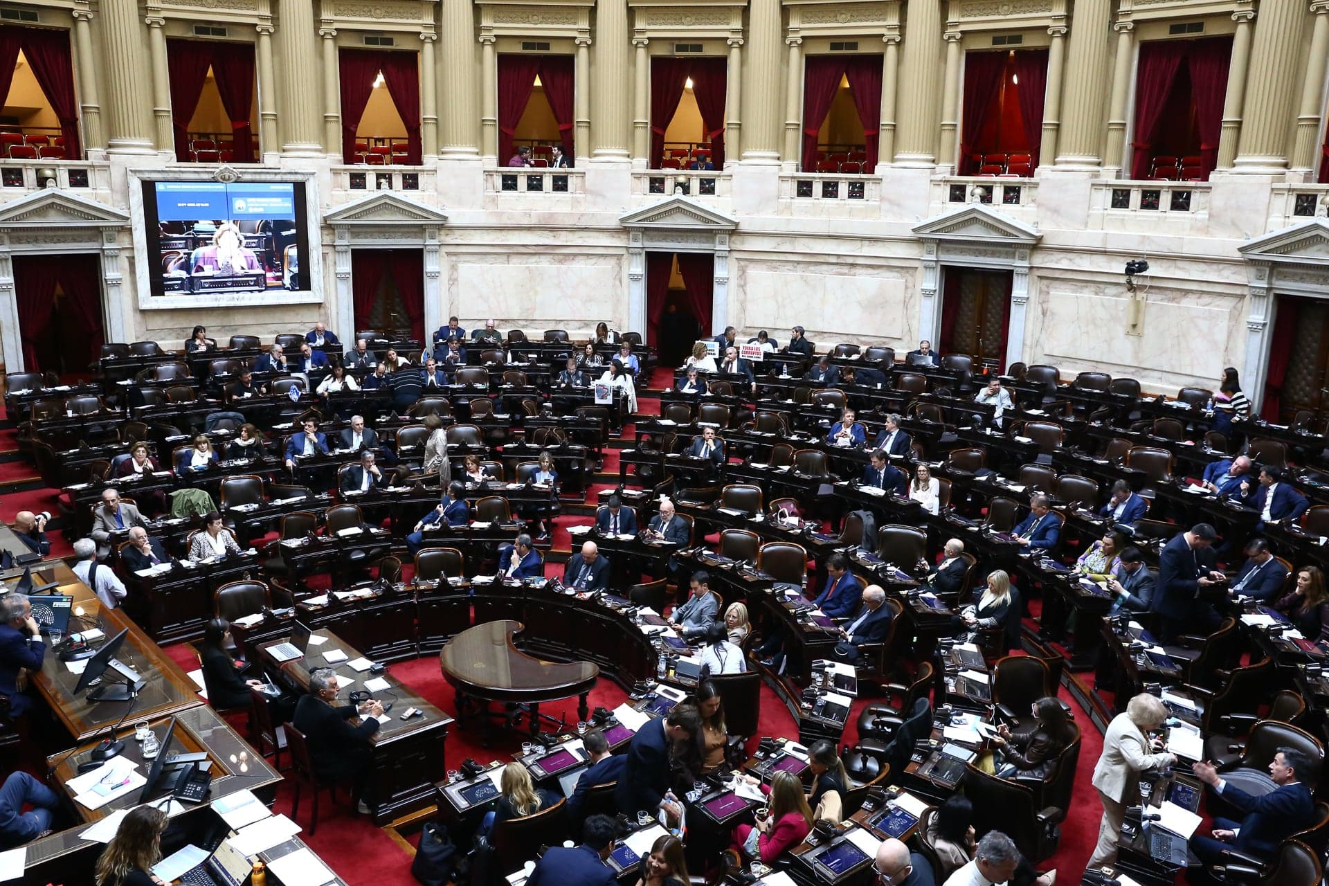 Featured image for: Oficialismo y oposición pelean el quórum para imponer su agenda mañana en Diputados