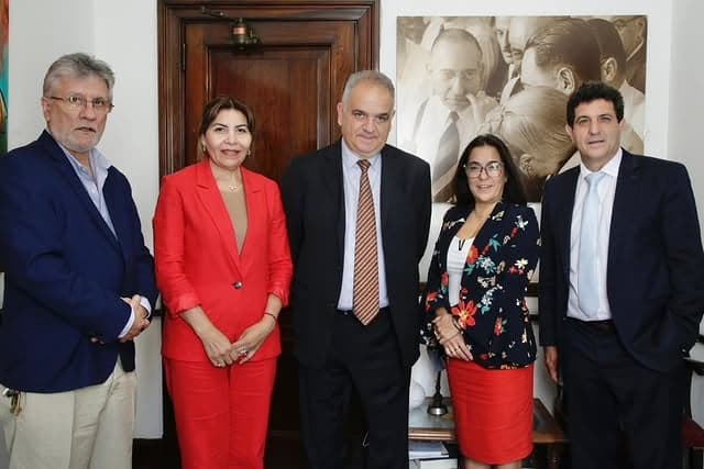 Featured image for: Tres senadores se fueron del interbloque peronista y el PJ quedó con la menor representación desde 1983