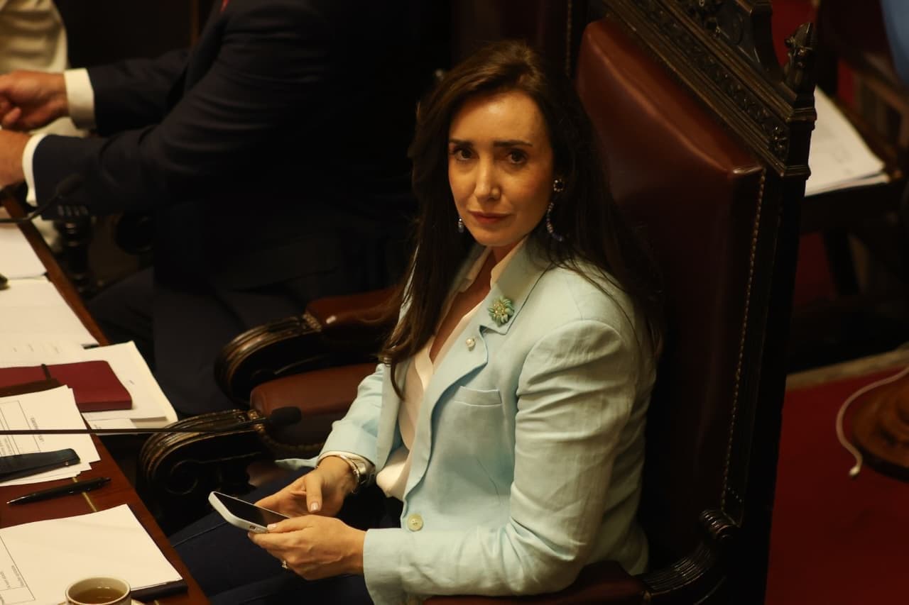 Featured image for: El juez Casanello investiga si hubo un ataque coordinado de tuiteros libertarios contra Victoria Villarruel