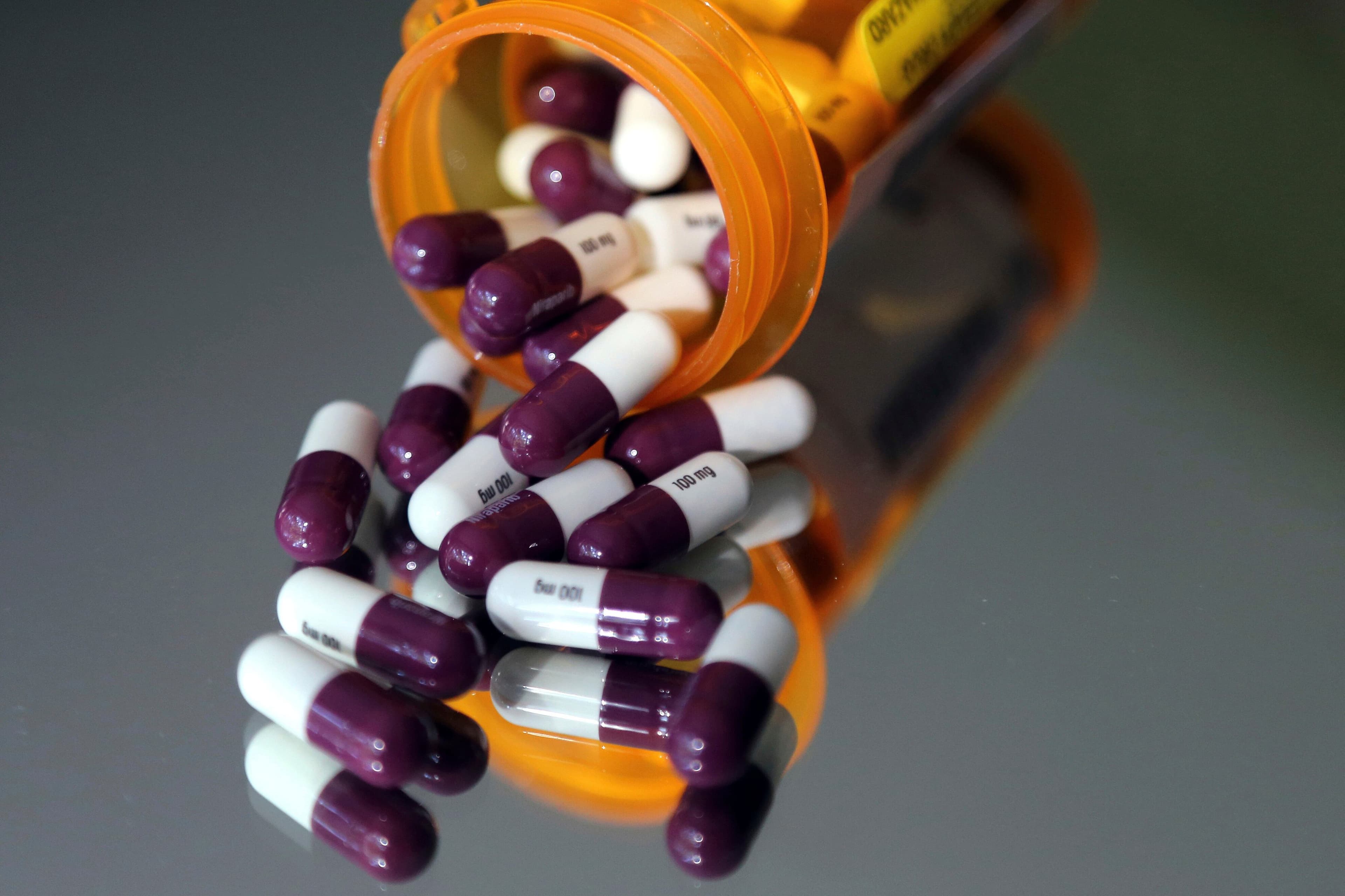 Featured image for: La Anmat prohibió el uso de una serie de medicamentos e inhabilitó a otro laboratorio