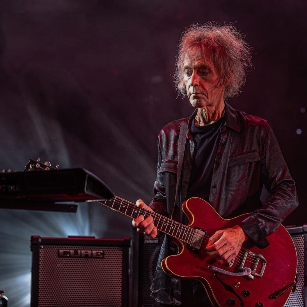 Featured image for: Murió a los 65 años Perry Bamonte, guitarrista de The Cure
