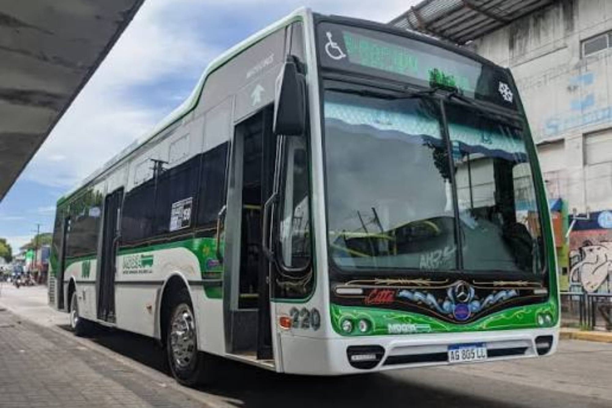 Featured image for: Paro de colectivos: cuáles son las líneas que no funcionan este viernes 6 de febrero