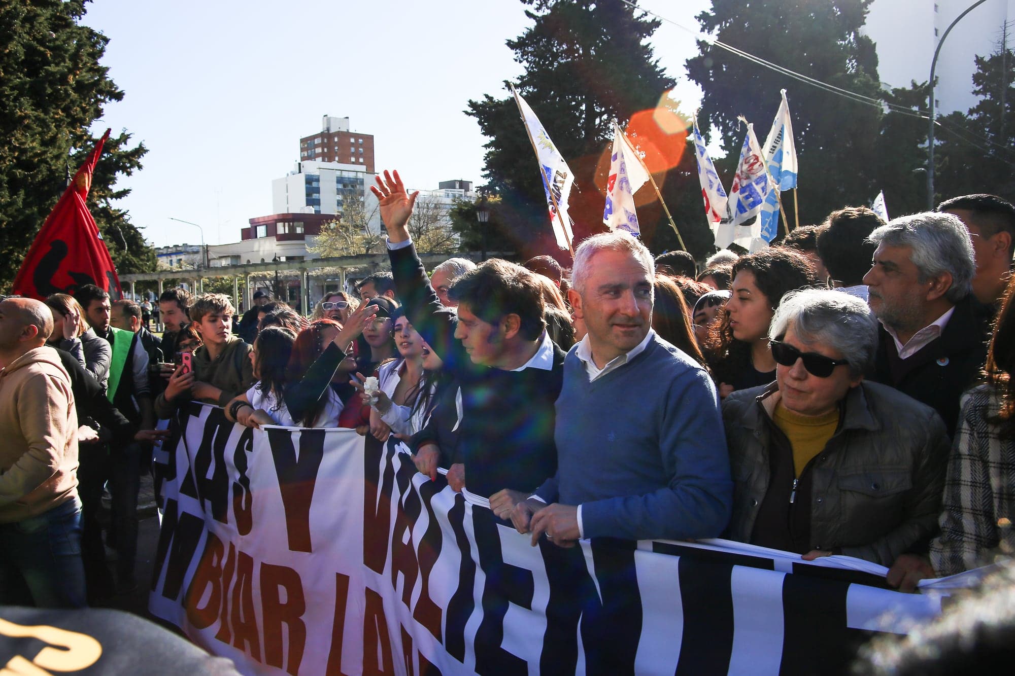 Con la presencia de Kicillof, cientos de estudiantes se movilizaron en La Plata a 50 años de La Noche de los Lápices