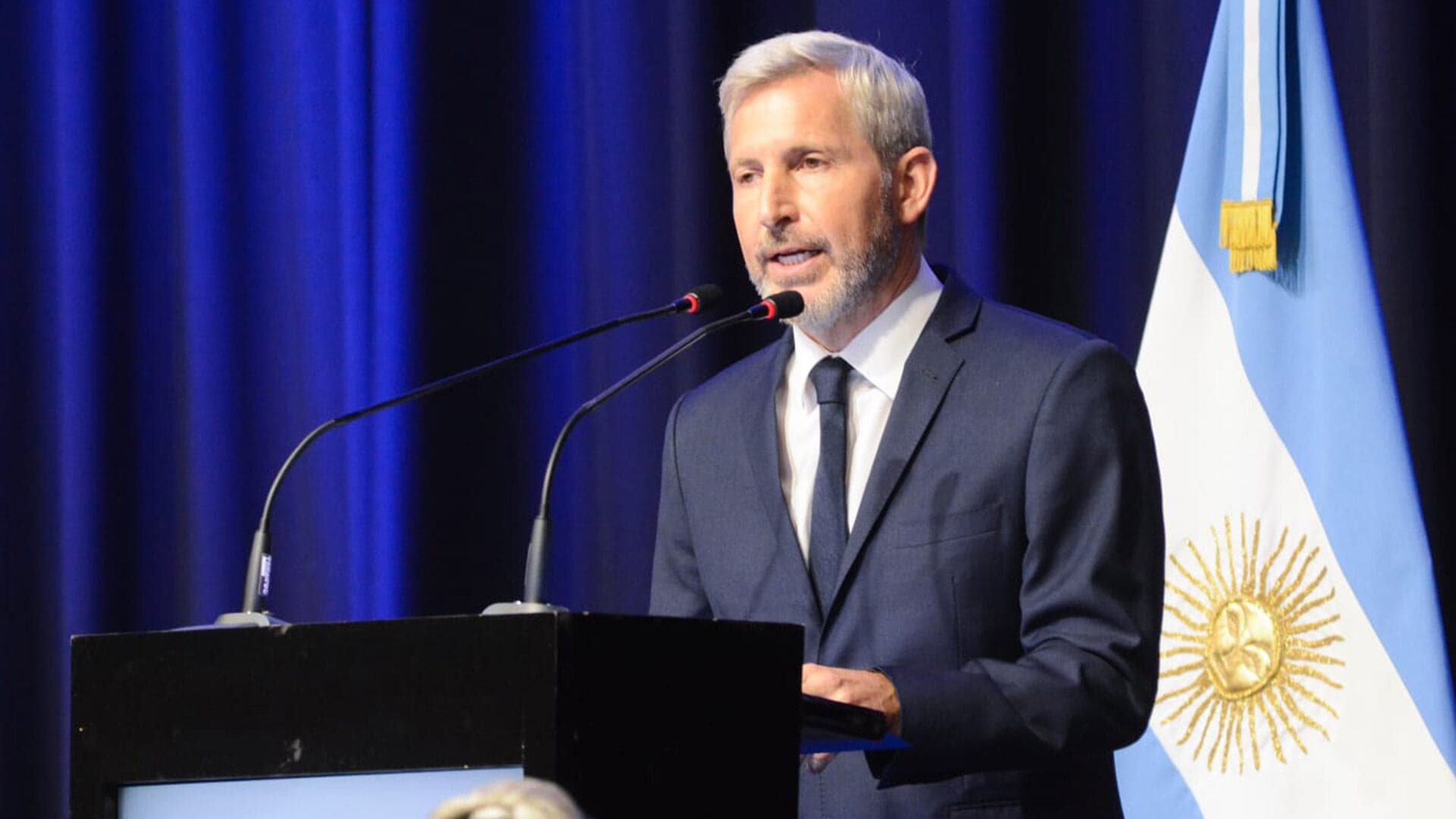 Desde París, Rogelio Frigerio aseguró que los gobernadores aliados coinciden en “no volver al pasado” en 2027