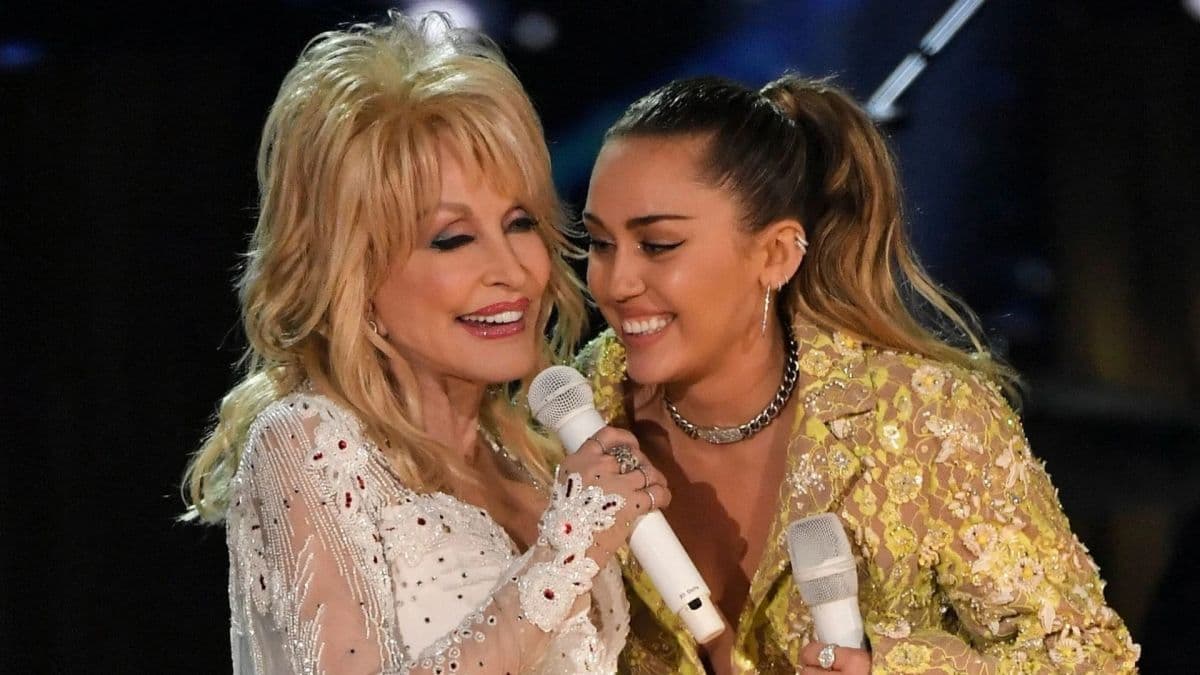 El desgarrador mensaje de Miley Cyrus tras la muerte de Dolly Parton: "Tengo un ángel a mi lado"