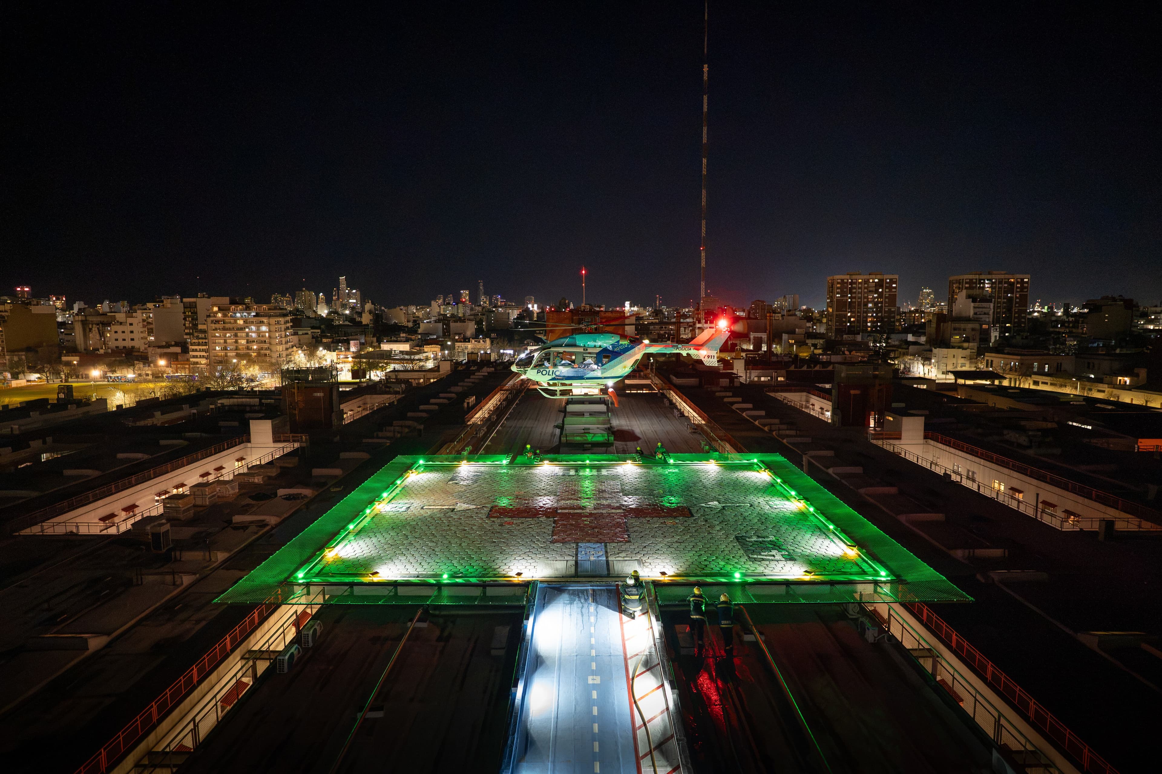 El Garrahan realizó su primer traslado aéreo nocturno en años y recuperó la operación plena de su helipuerto