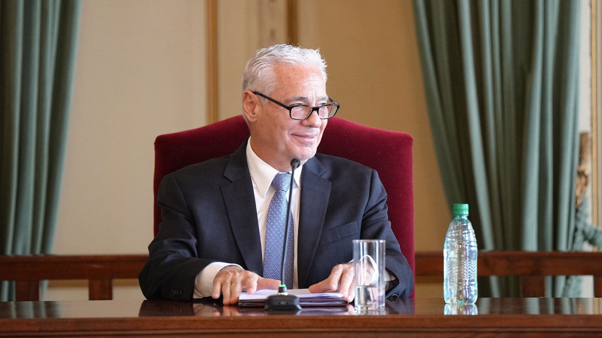 El titular de la Corte bonaerense planteó que el Estado se debe expresar de forma sencilla para garantizar derechos