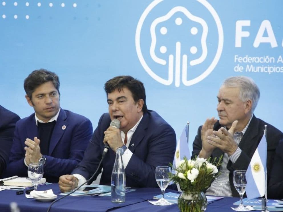 Fernando Espinoza cruzó a Milei por el endeudamiento de las familias: “Usted generó las condiciones”