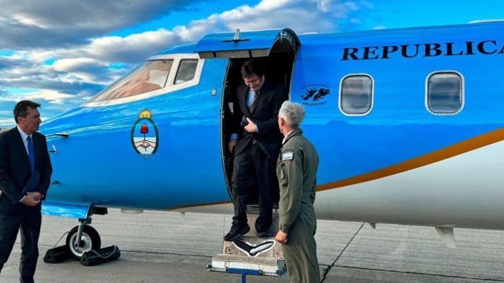 Javier Milei viajó a Perú para participar de la asunción de Keiko Fujimori